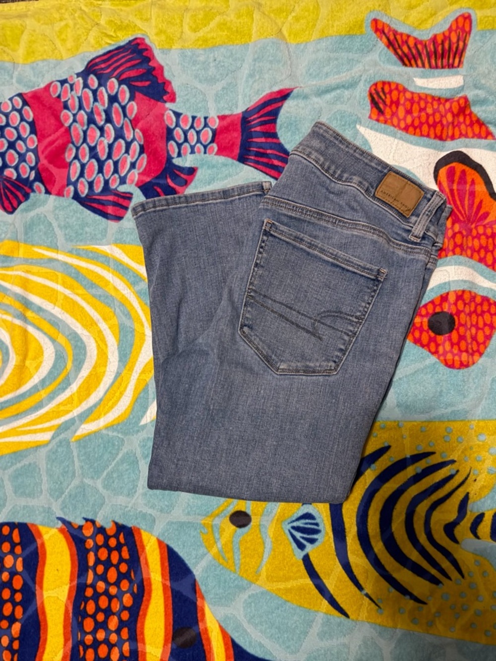 Women’s American Eagle crop jeans